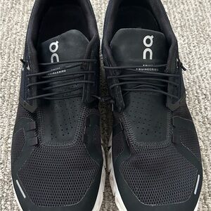 On Cloud 5 Women’s Black Athletic Shoes